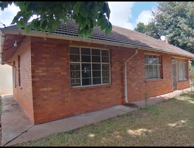 3 BEDROOM FREESTANDING SOLD IN STILFONTEIN EXT 1